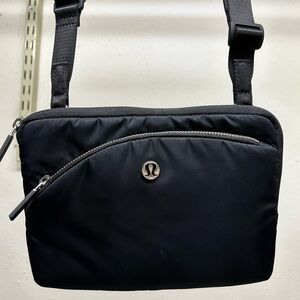 Lululemon Curved Lines Crossbody Bag